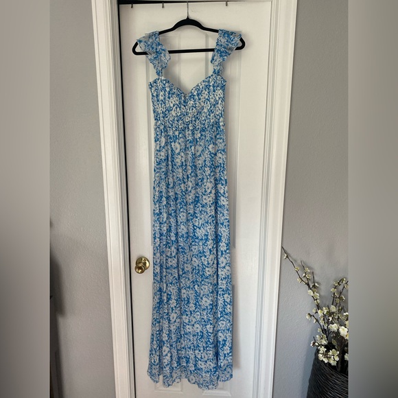 PinkBlush Maternity Blue Floral Flutter Sleeve Maxi Dress - Picture 6 of 7